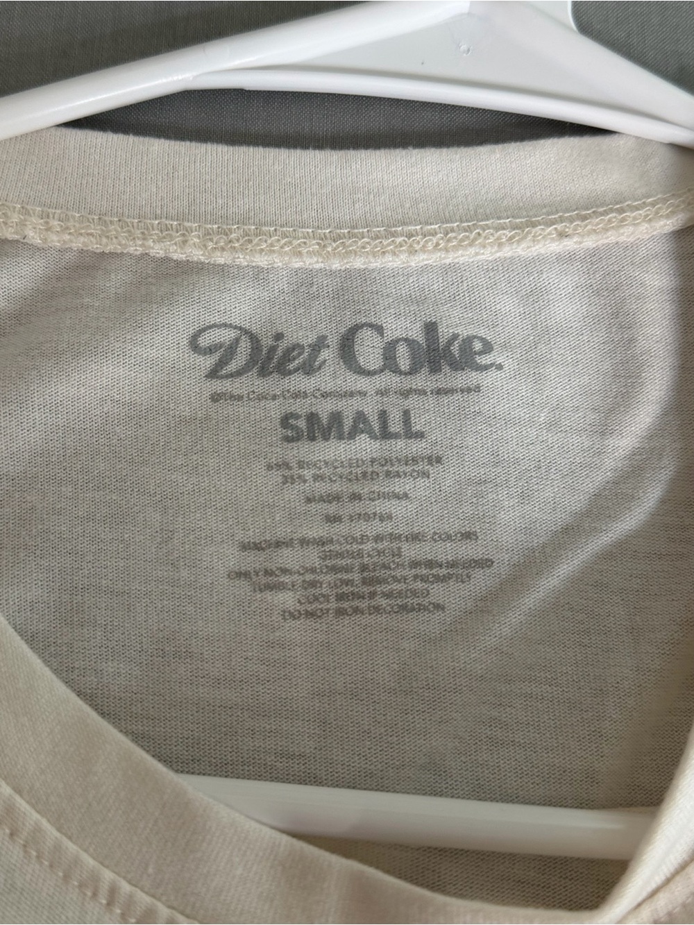 Diet Coke Social Club Graphic Tee White Short Sleeve Women’s Sma - Picture 4 of 4